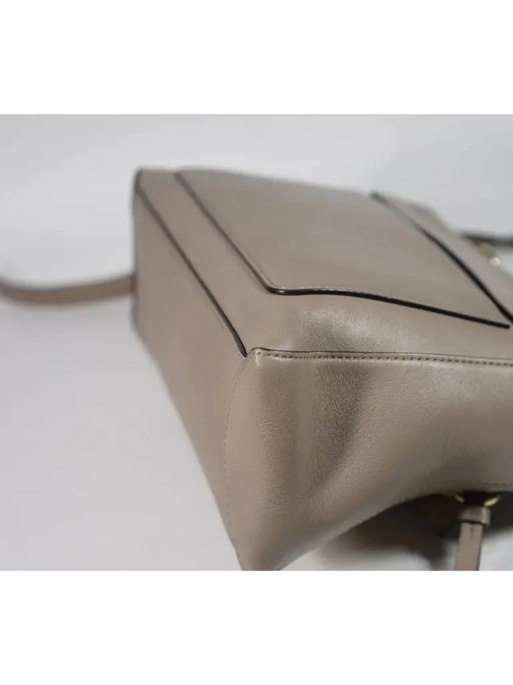 Chloe Faye Day Bag - Picture 9 of 11